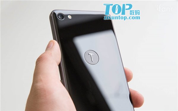 锤子T2